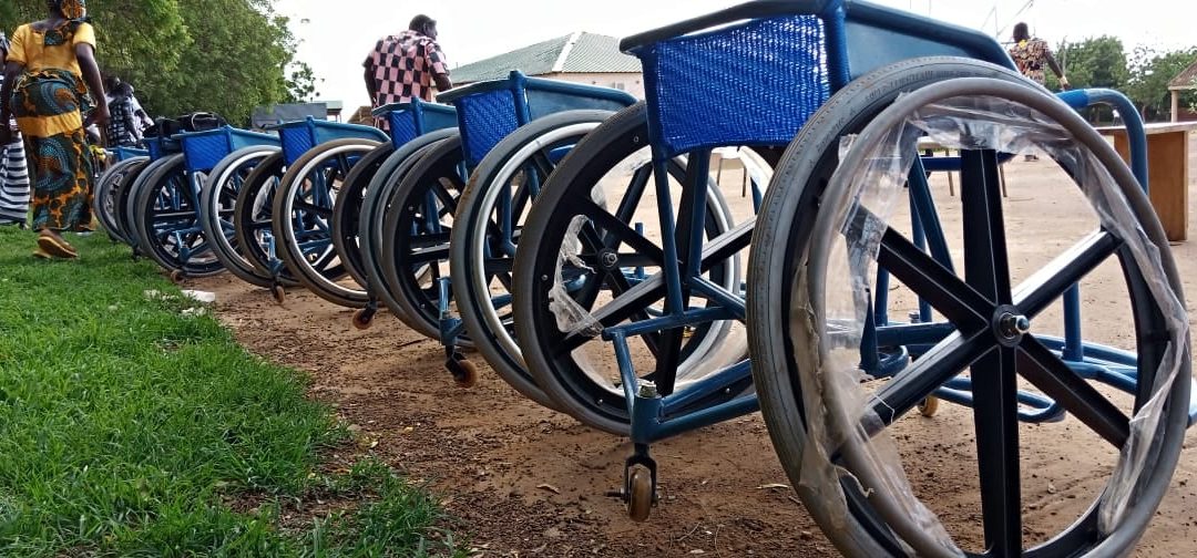 Remise des fauteuils de l’Espoir au club d’handi-basket de Ouahigouya